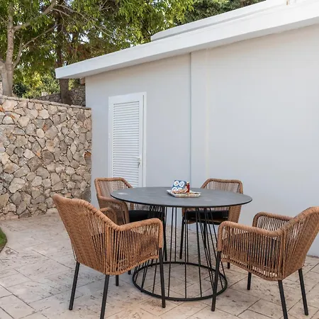 Elaionas Luxury Apartmán *